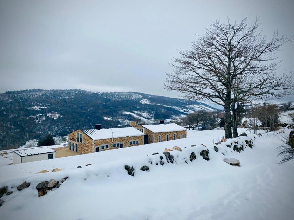 Casa Galego Hotell Fonfría Exteriör bild